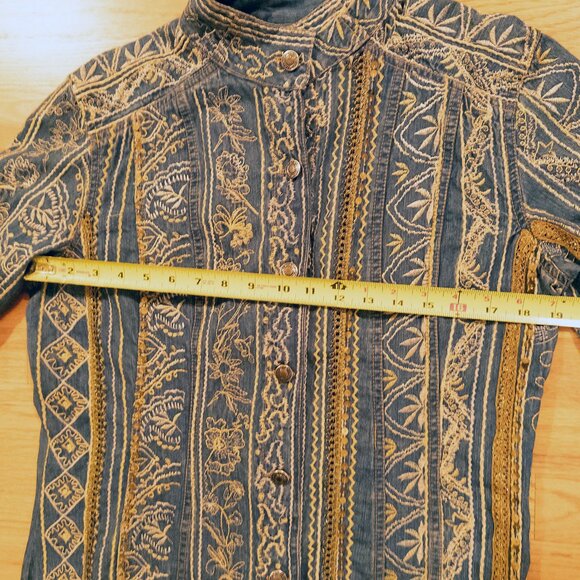 Chico’s Cropped Floral Embroidered & Sequin Denim Jacket Medium Wash - Picture 10 of 13